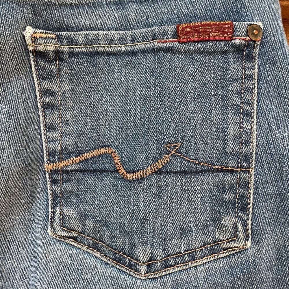 7 for All Mankind Destroyed Bootcut Worked in Low Rise Blue Jeans Size 30 - Picture 10 of 10